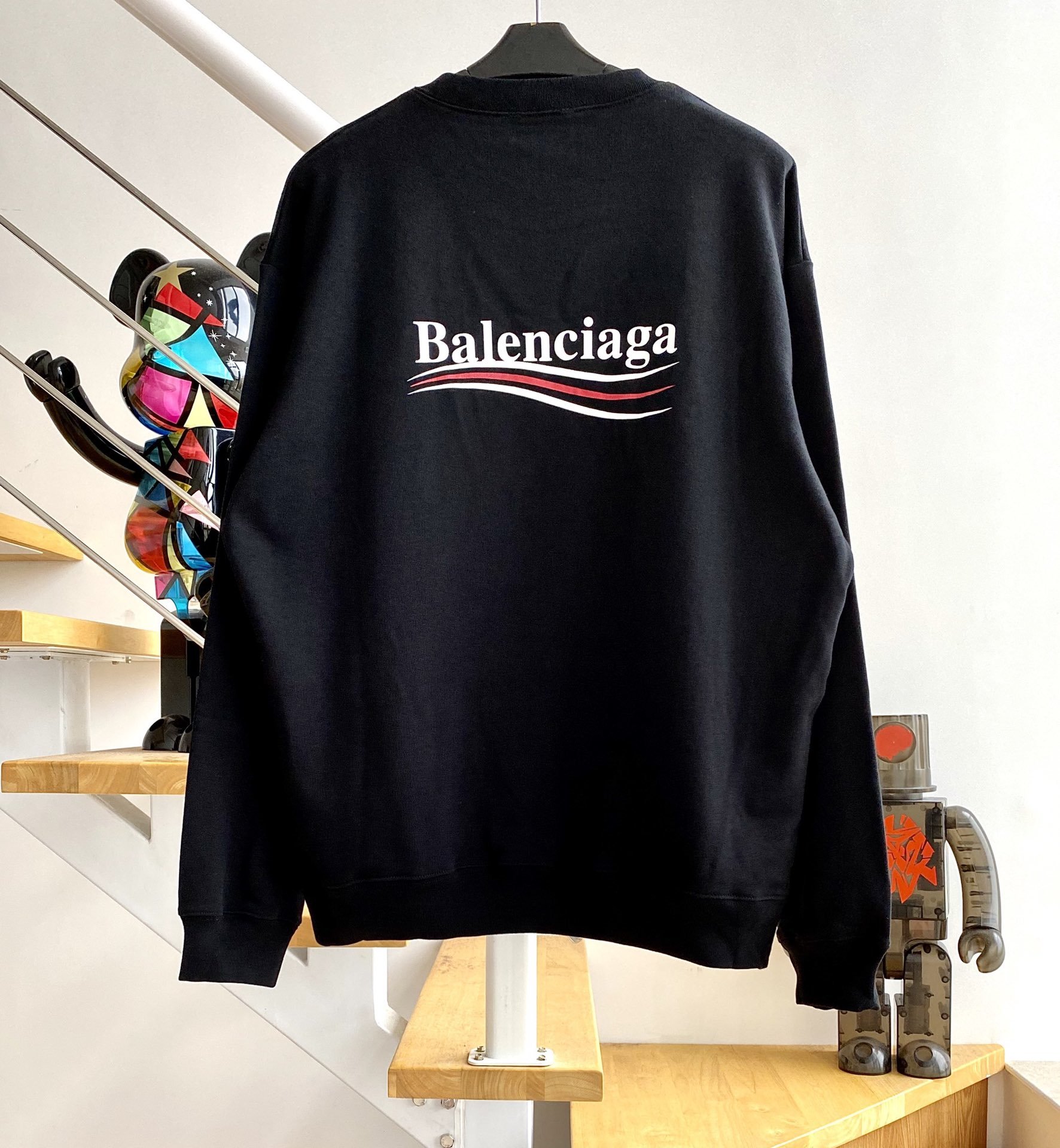 [계단집] 발렌시아가 웨이브 맨투맨 블랙 balenciaga