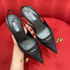 [OC] 프라다 삼각형 로고 펌프...