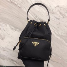 블랙프레임 프라다 듀엣 리나일론 버킷 백 1BH038  18*23*12cm 블랙 