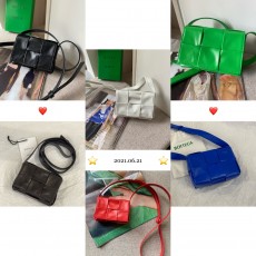 징 보테가베네타 미니 레더 카세트...