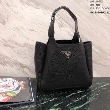 black frame 공장 프라다 가죽 토트백 1BG335 블랙 21.5cm 