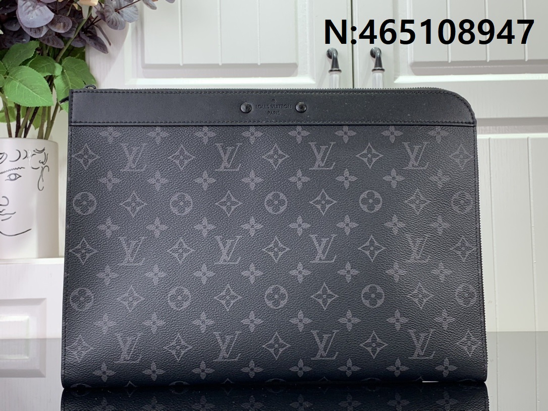 [88factory] 루이비통 포쉐트 주르 모노그램 이클립스 M82074 35*25*2.8cm 