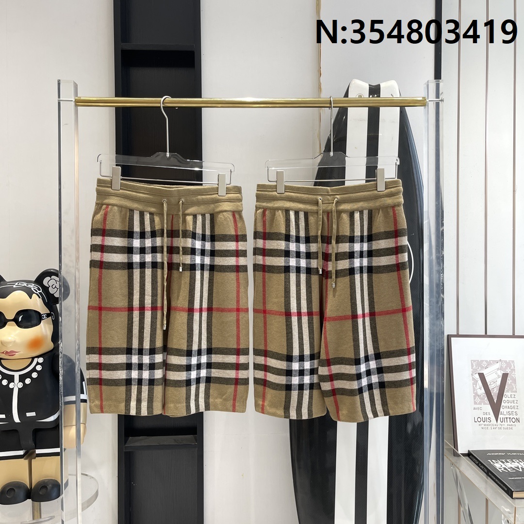 V공장 버버리 클래식 체크 니트 반바지 레드 선 burberry