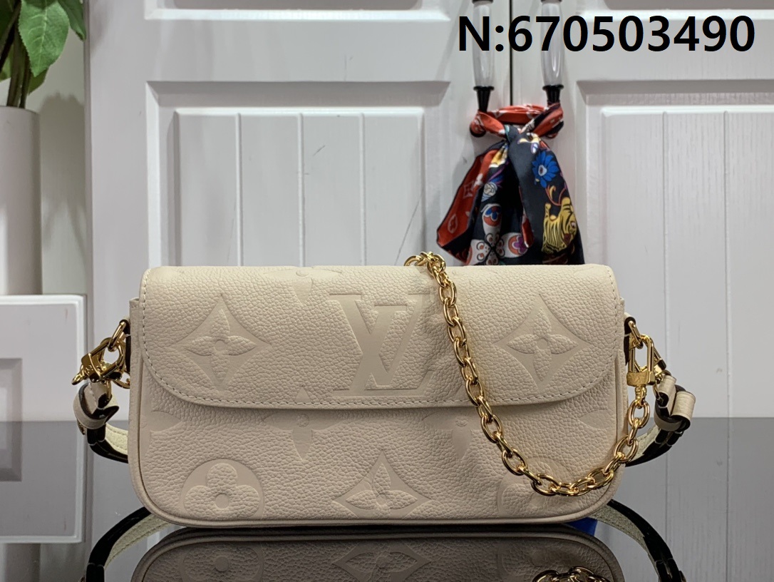 [88factory] 루이비통 아이비 체인 지갑 모노그램 앙프렝뜨 크림 M82210 23.5*12*4.5cm