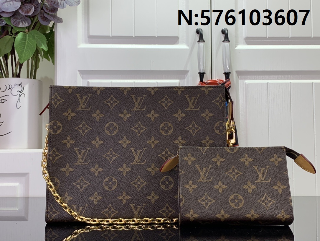 [88factory] 루이비통 토일레트리 파우치 온 체인 모노그램 27*21*3cm M81412 