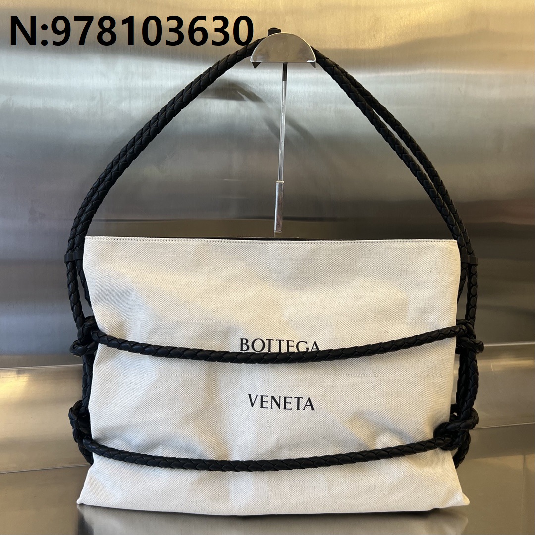 징 팩토리 보테가베네타 콰드로노 내츄럴 블랙 743625 50*34*10cm