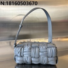 징 팩토리 보테가베네타 스몰 브릭 카세트백 736233 2컬러 23.5*10.5*10cm 