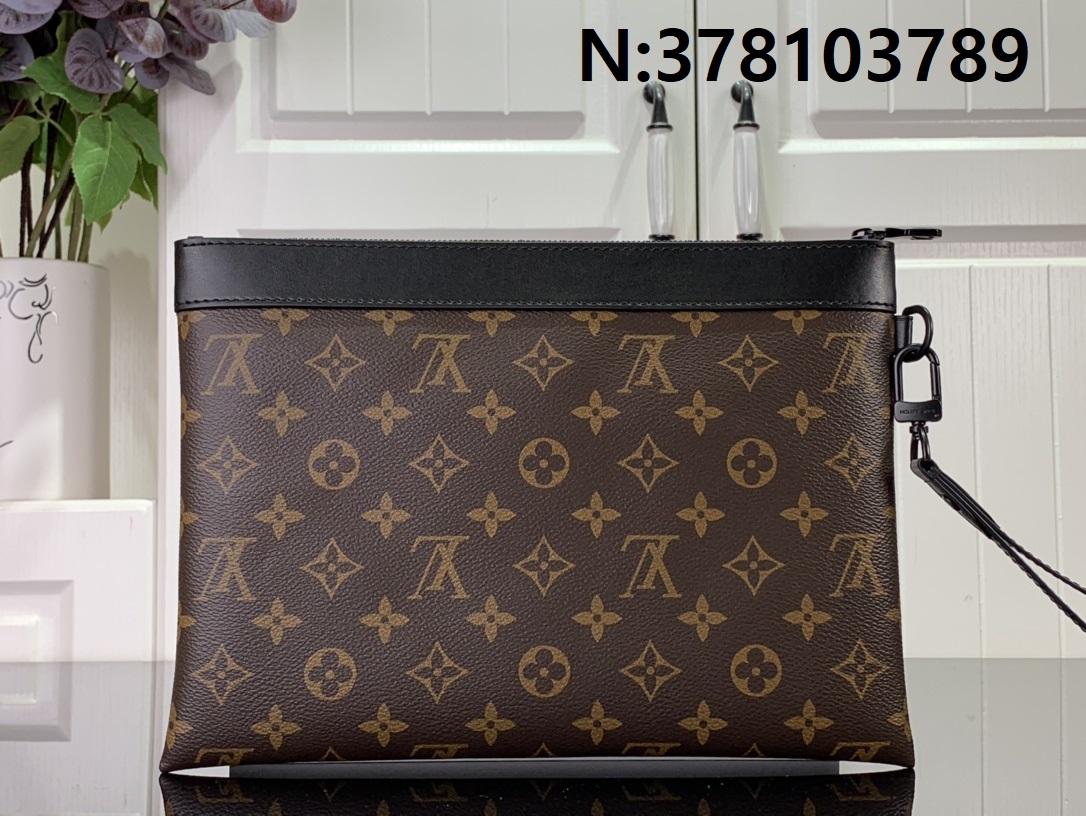 [88factory] 루이비통 포쉐트 투 고 모노그램 블랙 M82079 30*21.5*1cm 