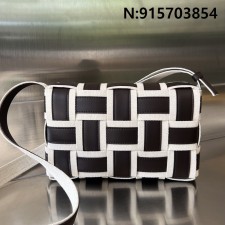 징 팩토리 보테가베네타 카세트백 755217 23*15*5cm 