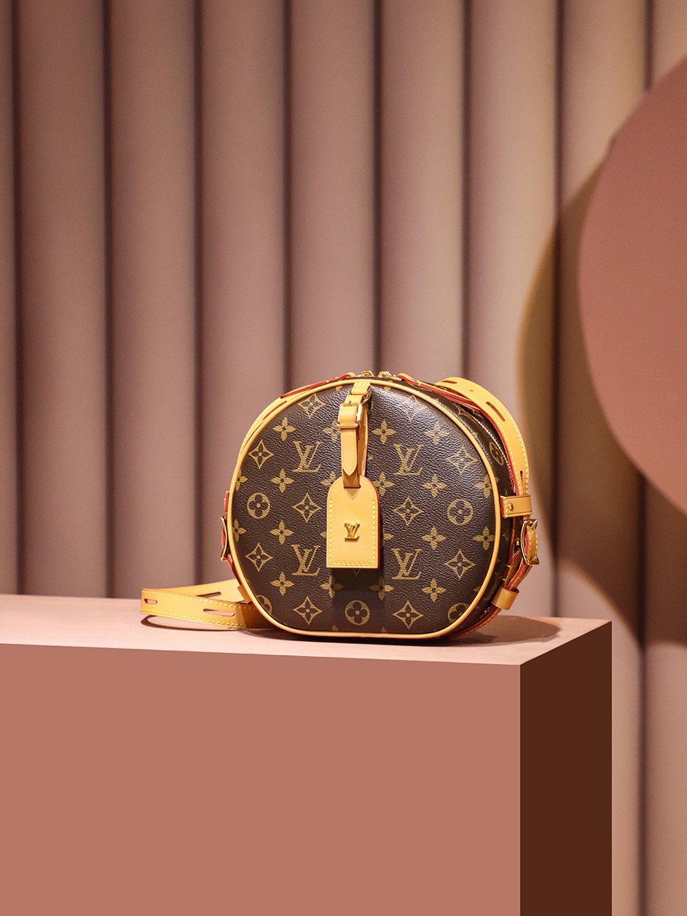 [LDK공장] 루이비통  쁘띠뜨 부아트 샤포백 PETITE BOITE CHAPEAU M45747_20x22.5x8cm LOUIS VUITTON