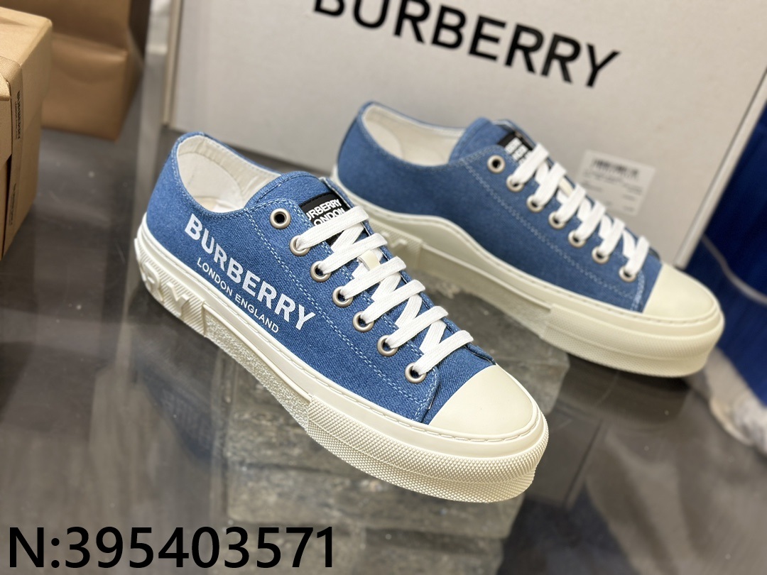 [152] 버버리 흰색 모노그램 데님 스니커즈 남성용 burberry