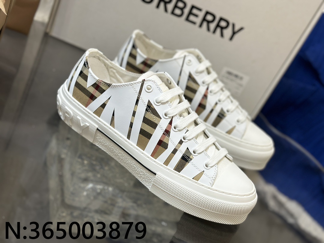 [152] 버버리 커플 슬라이스 체크 로우탑 스니커즈 2컬러 burberry