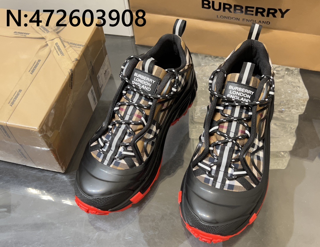 [152] 버버리 남성용 Arthur 운동 스니커즈 블랙 burberry