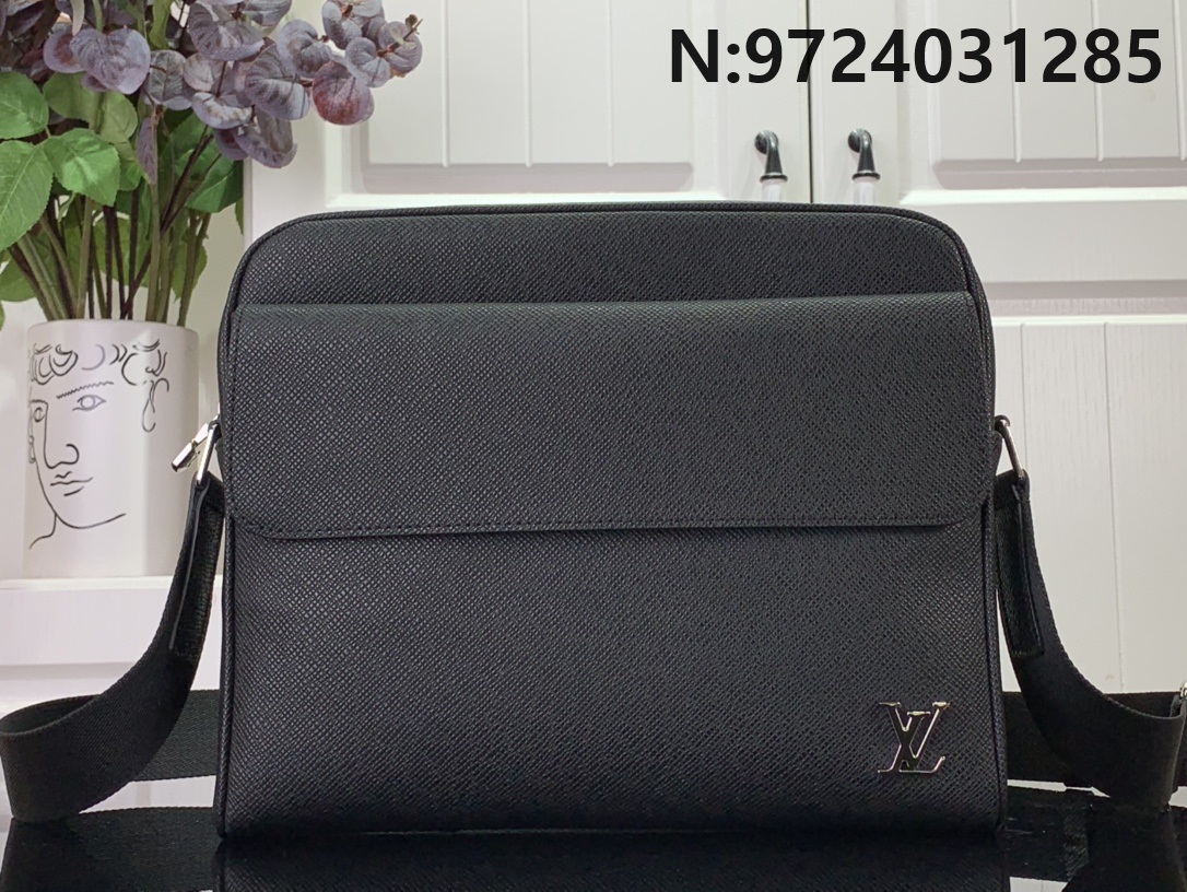 [88factory] 루이비통 알렉스 메신저 M30260 21.5*24*4.5cm LOUIS VUITTON