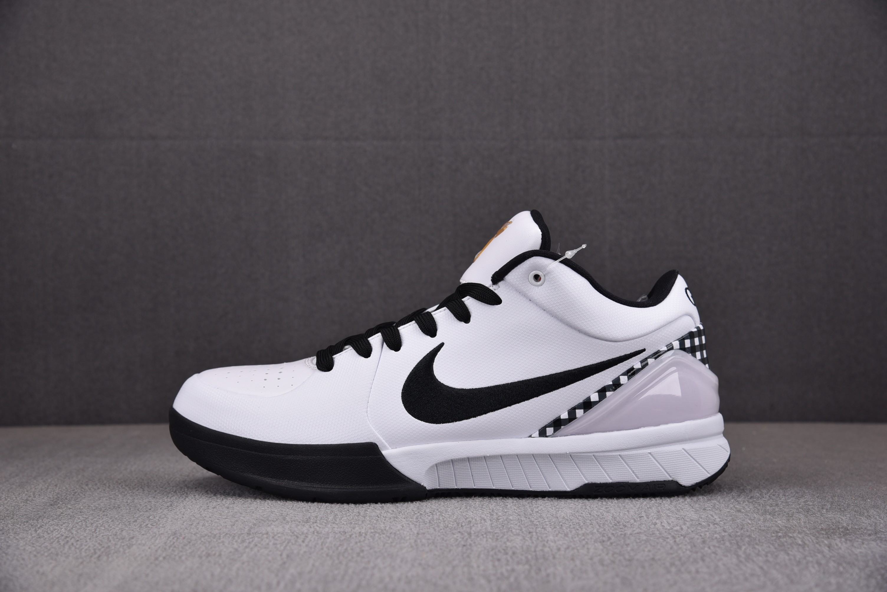 【OG】NK Zoom Kobe 4“Mambacita Gigi”白黑 FJ9363-100