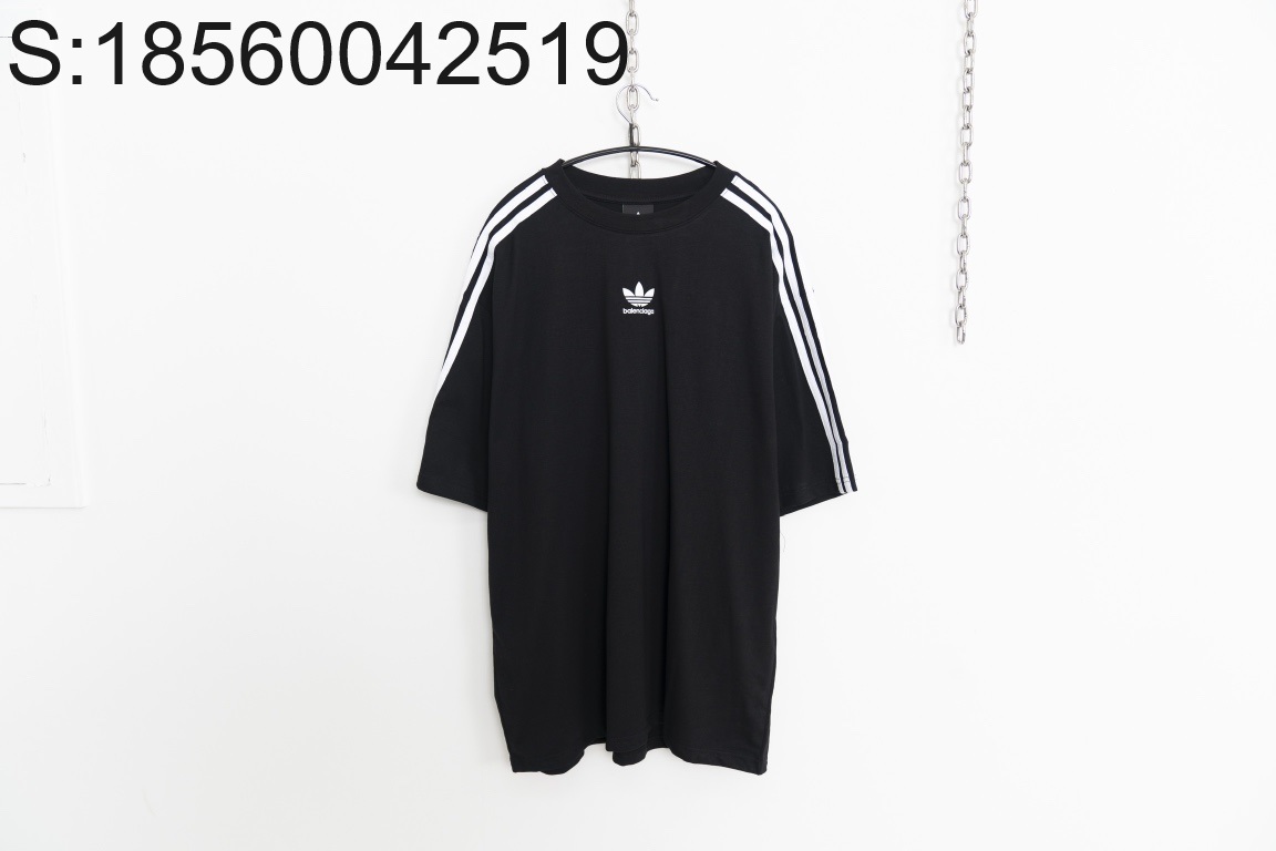 [사슬공장] 발렌시아가 아디다스 앞 로고 자수 반팔티 블랙 balenciaga adidas