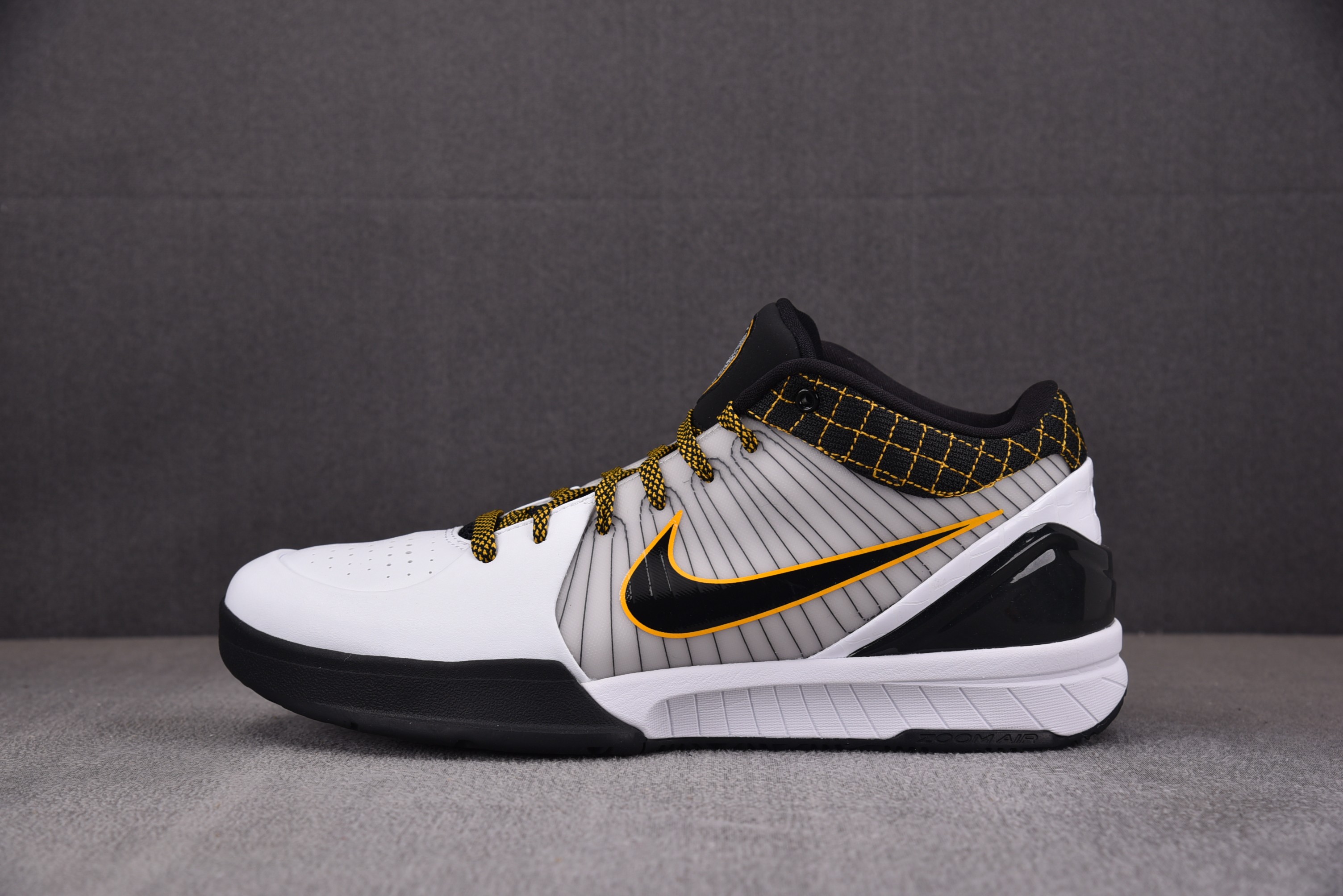 【S2】NK Zoom Kobe 4 Protro“Del Sol”白黄 AV6339-101