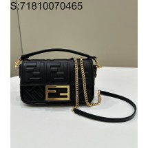 [니콜] 펜디 바게트 블랙 가죽 백 19cm 8BS017 