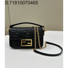 [니콜] 펜디 바게트 블랙 가죽 백 19cm 8BS017 