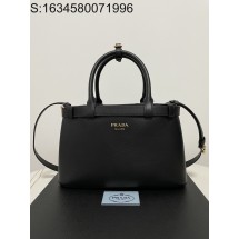 black frame 공장 프라다 더블 벨트가 달린 프라다 버클 가죽 핸들백 1BA418 28*18*10.5cm 블랙 