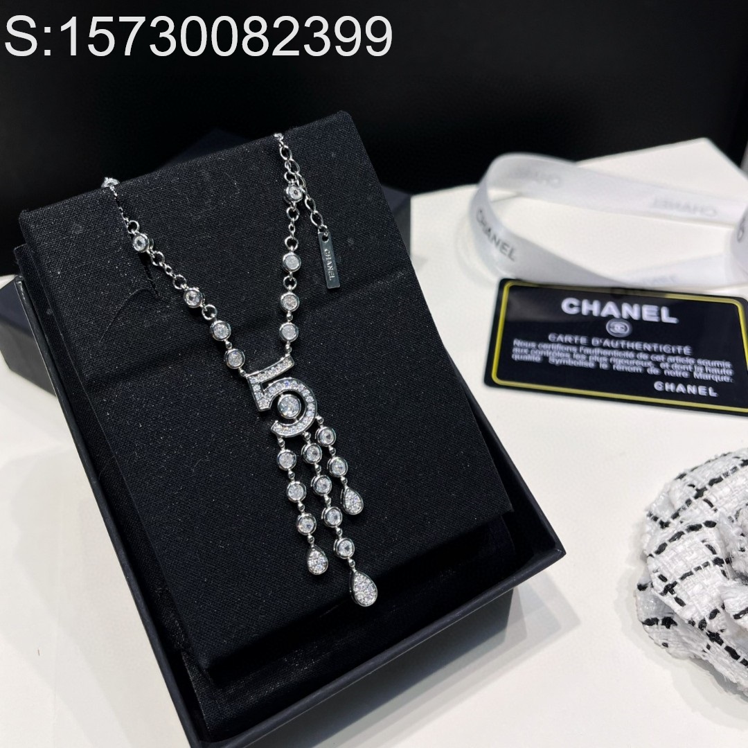AGG 샤넬 N°5 큐빅 태슬 목걸이 Chanel