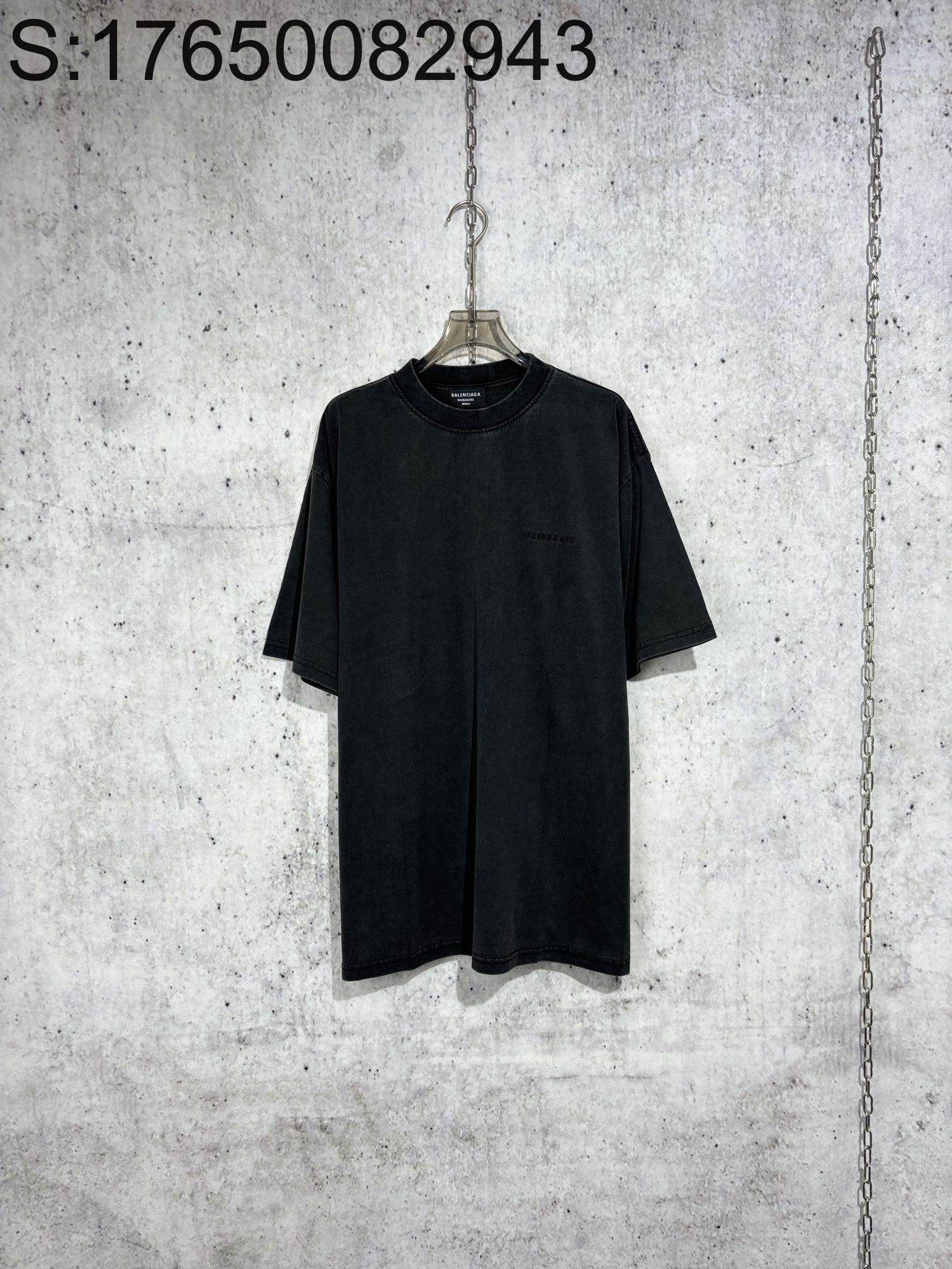 [사슬공장] 발렌시아가 모노그램 자수 워싱 반팔티 차콜 balenciaga