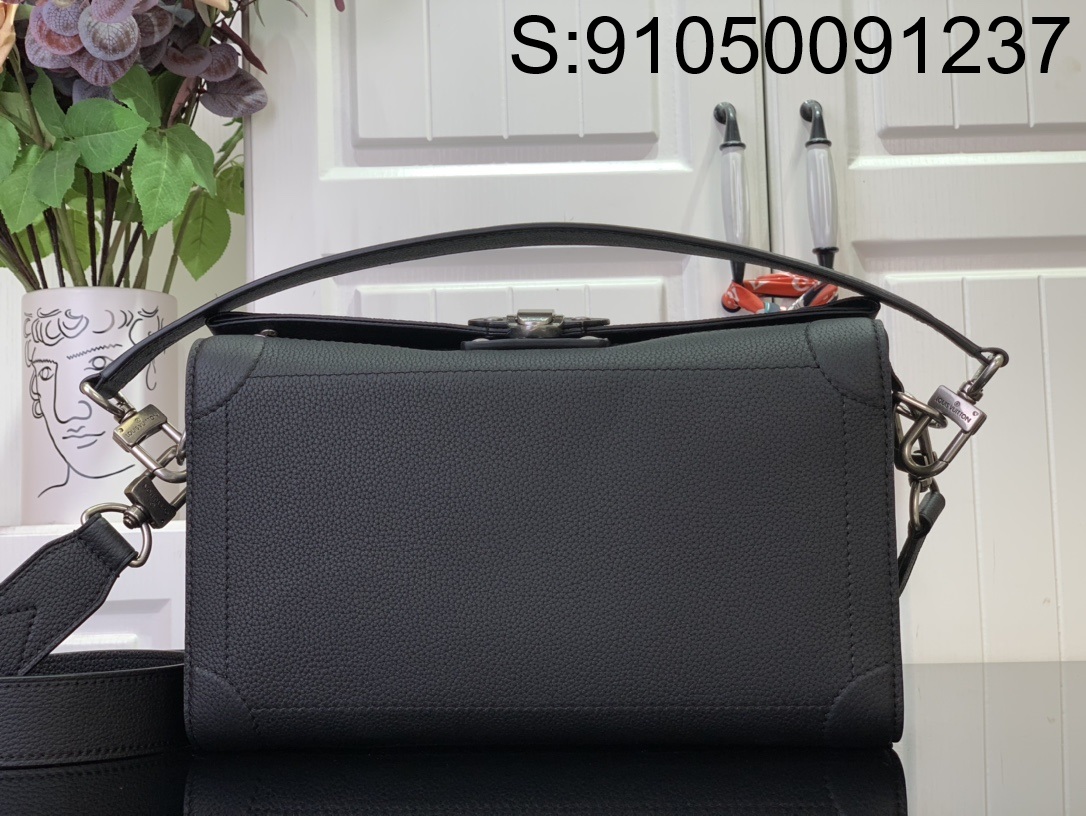 [88factory] 루이비통 소울 트러크 이스트 웨스트 숄더백 M11615 29*17.5*10cm 블랙 LOUIS VUITTON