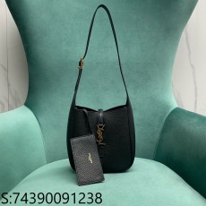 Pomegrante 생로랑 그레인 가죽 소재의 유영한 LE 5 A 7 베이비백 809461 15*7*16cm 블랙