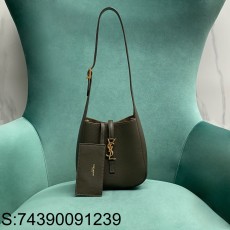 Pomegrante 생로랑 그레인 가죽 소재의 유영한 LE 5 A 7 베이비백 809461 15*7*16cm 올리브