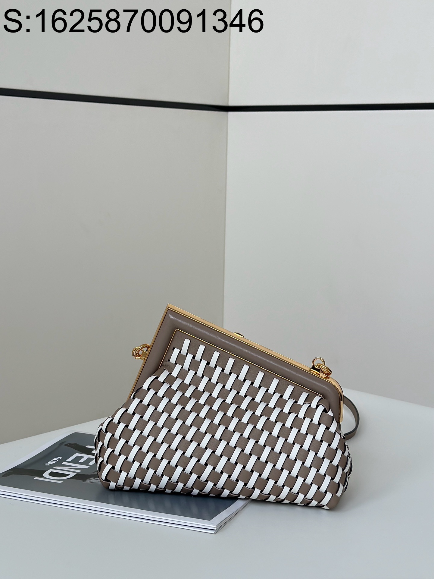 [니콜] 펜디퍼스트 백 배색 편직 24*9*18cm 브라운 