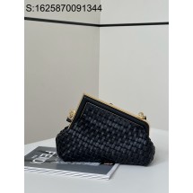 [니콜] 펜디 퍼스트 백 순색 편직 24*9*18cm 블랙 