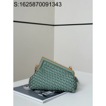 [니콜] 펜디 퍼스트 백 순색 편직 24*9*18cm 청색 