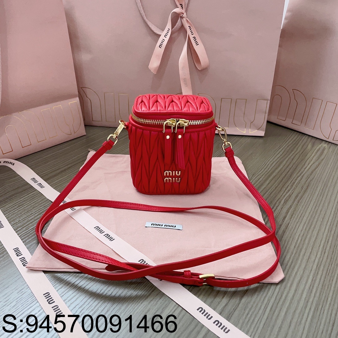 [JHL] 미우미우 마테라쎄 나파 가죽 마이크로 백 5NR018 레드 10.5*9.5*7cm 