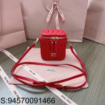 [JHL] 미우미우 마테라쎄 나파 가죽 마이크로 백 5NR018 레드 10.5*9.5*7cm 