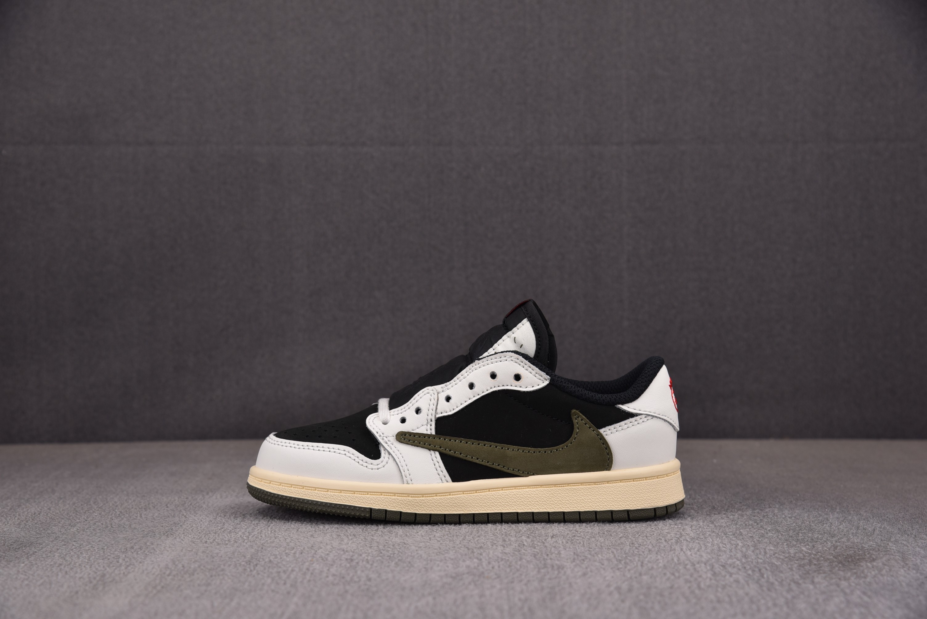 [Y3 KIDS]나이키 에어 조던  레트로 로우 Air Jordan 1 Retro Low OG SP Travis Scott Olive (PS) 올리브 DZ5909-106 