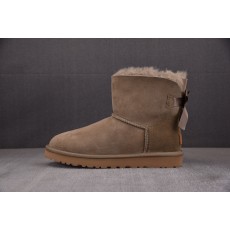 UGG Mini Bailey Bo...