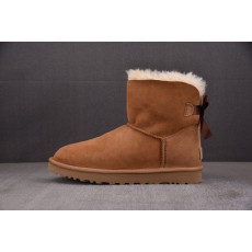 UGG Mini Bailey Bo...