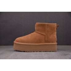 UGG Classic Mini P...