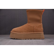 UGG Classic Dipper...