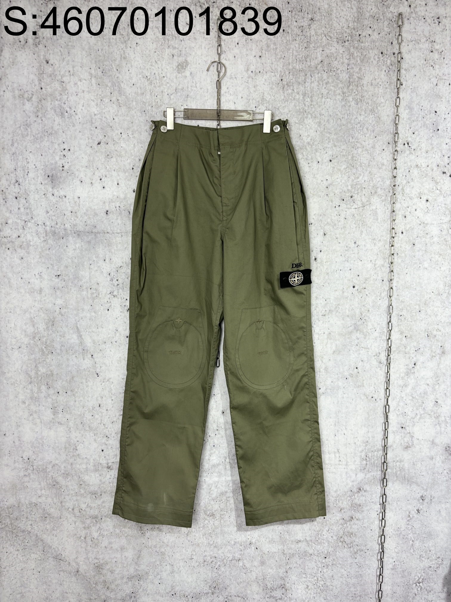 [사슬공장] 디올 스톤아일렌드 24FW 자수 패치 카고 팬츠 Dior