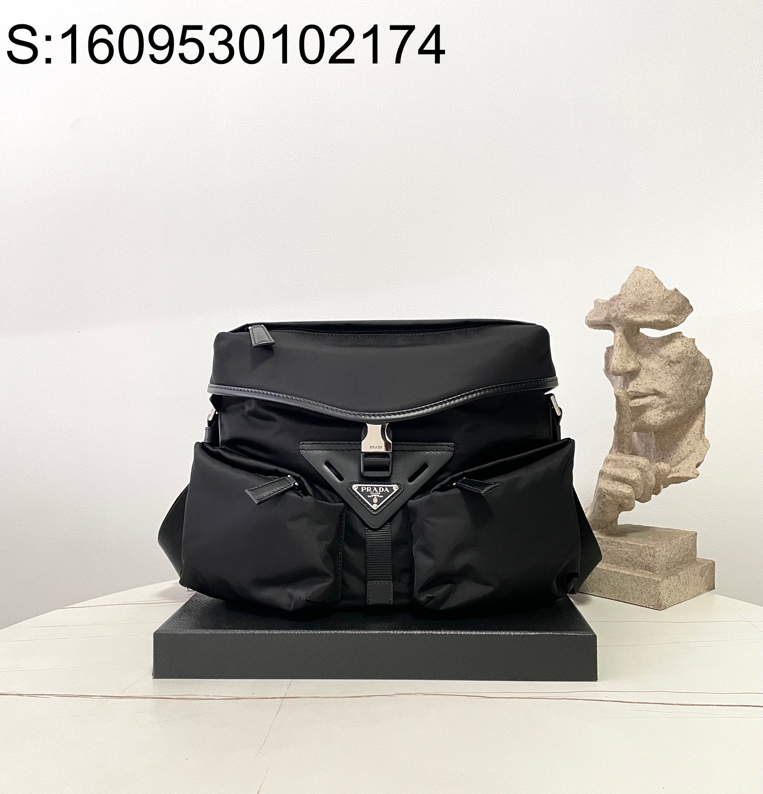 black frame 공장 프라다 리나일론 및 가죽 숄더백 2VD062 29*23*15cm 