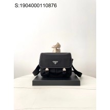 black frame 공장 프라다 리나일론 및 사피아노 가죽 숄더백 2VD769 26*19*10cm 블랙 