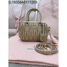 [JHL] 미우미우 미우미우 마테라쎄 나파 가죽 가방 5BB123 19*13*6cm 라이트 커피 