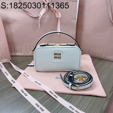 [JHL] 미우미우 나파 레더 숄더백 5BH229 18*9.5*6.5cm 화이트 