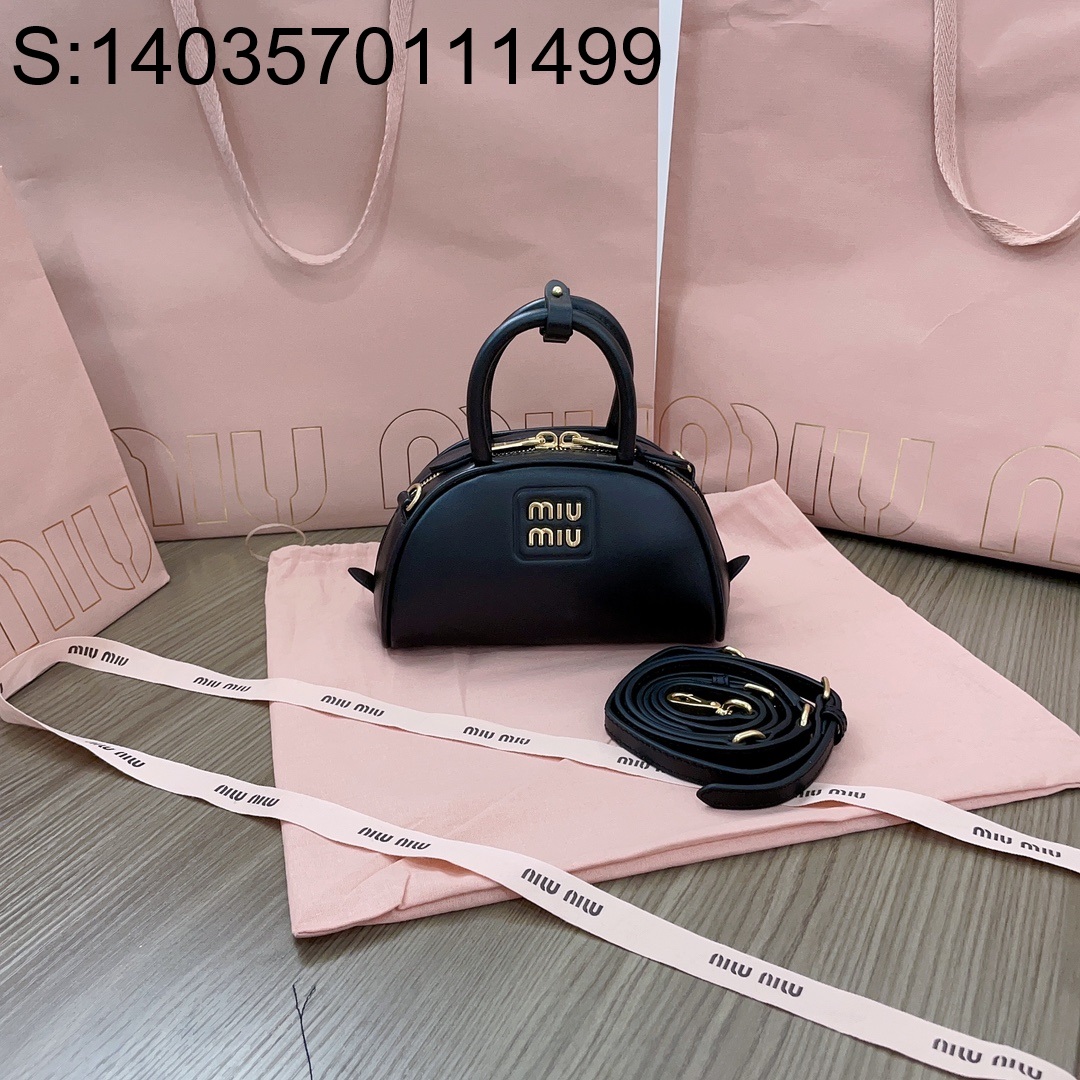 [JHL] 미우미우 레더 탑 숄더백 18*11.5*8cm 5BP0M 블랙 