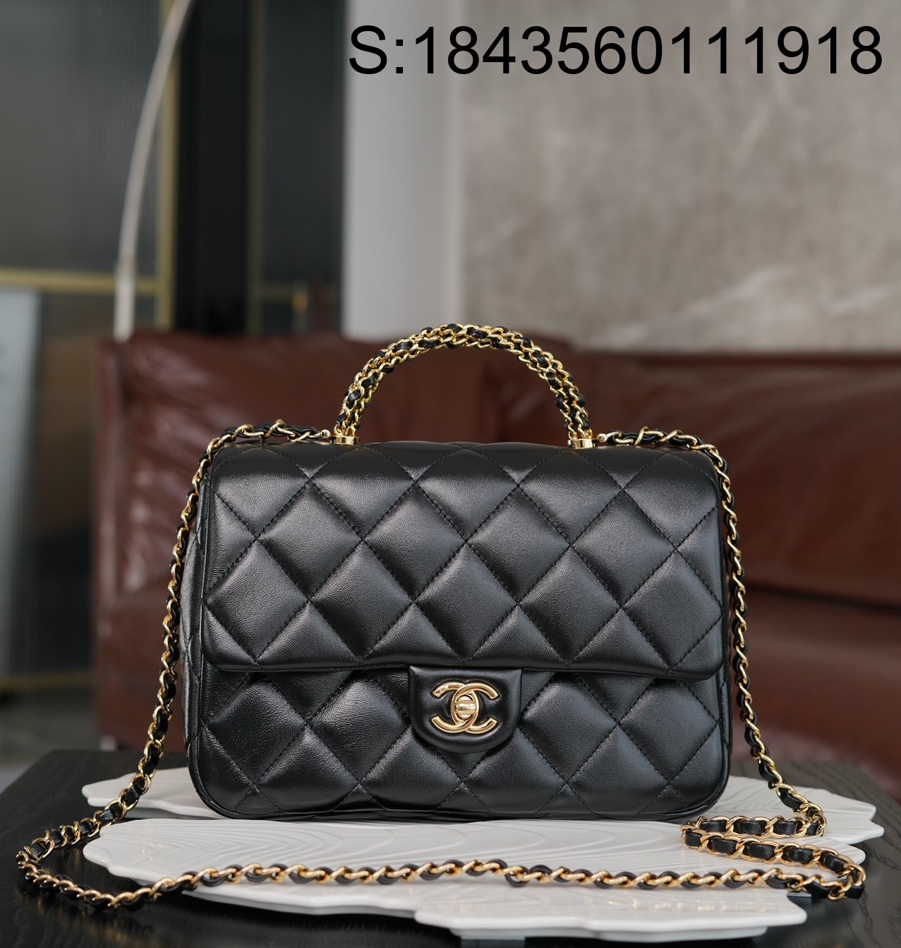 [JD] 샤넬 핸들 장식의 라지 플랩백 샤이니 램스킨 골드 메탈 블랙 24B 25*17*8cm 