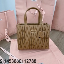 [JHL] 미우미우 마테라쎄 나파 레더 핸드백 5BG263 24*20.5*8cm 라이트 커피 
