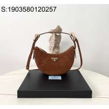 black frame 공장 프라다 아르케 스웨이드 숄더백 1BC194 22.5*18.5*6cm 브라운 