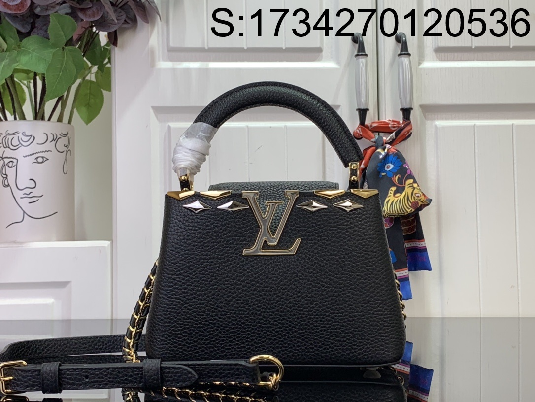 [88factory] 루이비통 LV 카퓌신 미니 M12751 13.6*8*21cm 블랙 LOUIS VUITTON