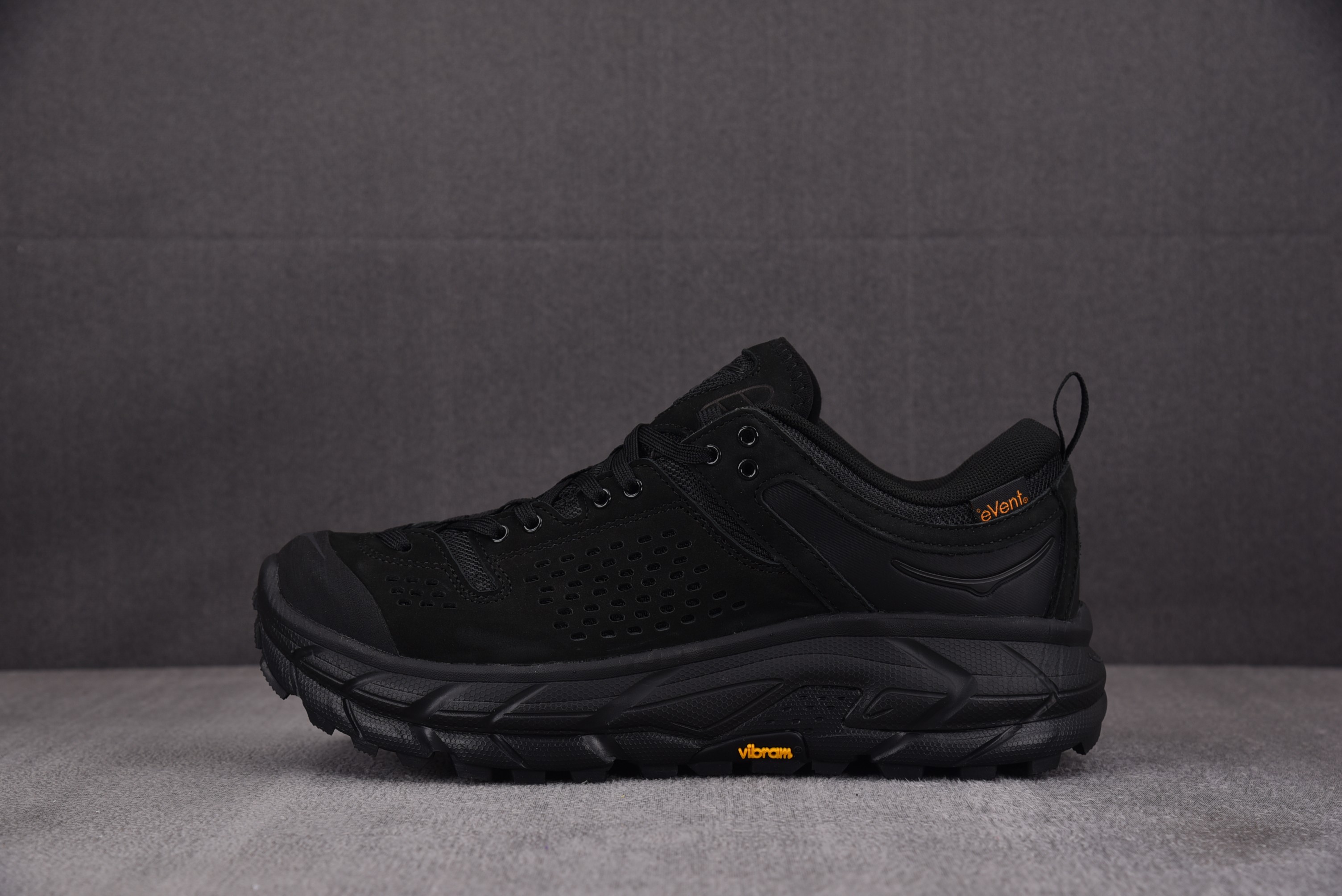 【GD】호카 토르 울트라 로우 WP 블랙 1105689-BLK